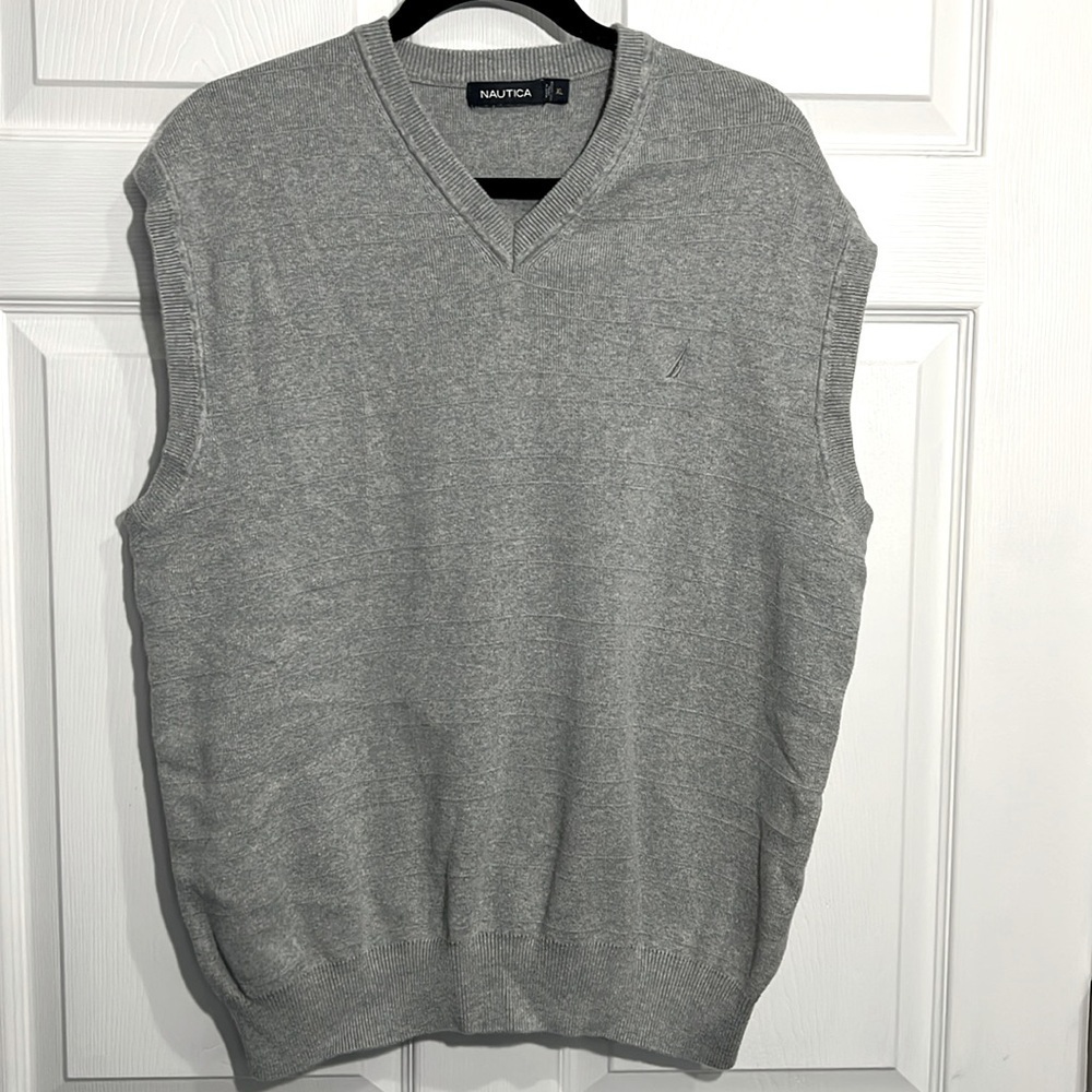 Nautica Men’s Gray Sweater Vest - size XL